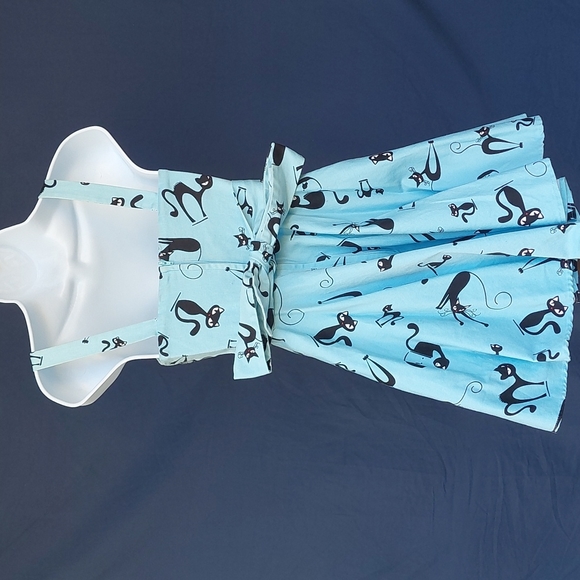 Cats & Rabbits - Picture 3 of 4